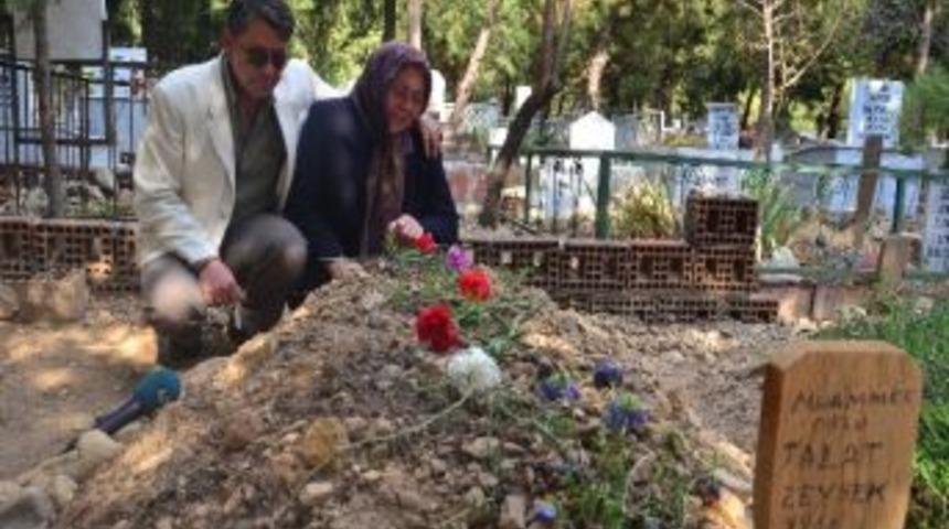 Oğlunun Mezarında Cumhurbaşkanından Yardım İstedi