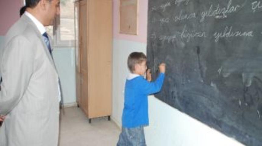 Hani Kaymakamı Duman Okullarda İncelemelerde Bulundu