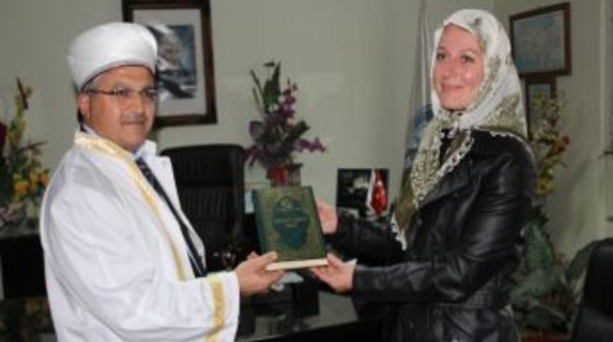 Ukrayna&rsquo;lı Olena M&uuml;sl&uuml;man Oldu