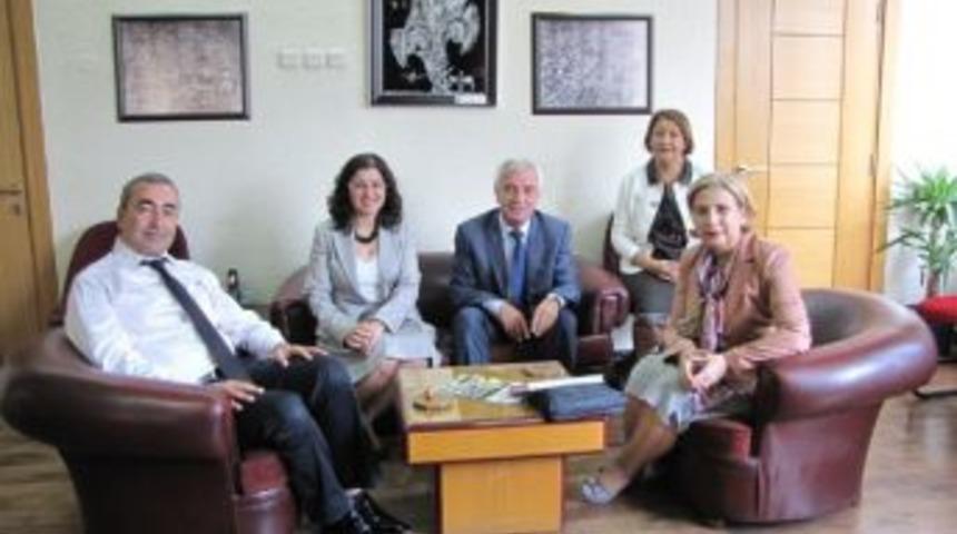 &Ouml;demiş Sağlık Y&uuml;ksekokulu&rsquo;nun Yeni M&uuml;d&uuml;r&uuml; Esen&rsquo;den Başkan Keskin&rsquo;e Ziyaret