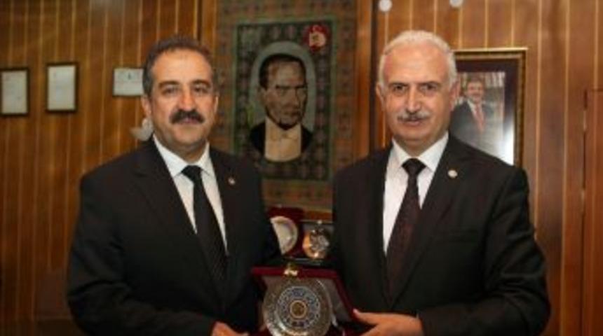 Sayıştay Başkanı Do&ccedil;. Dr. Recai Akyel Rekt&ouml;r Ko&ccedil;ak&rsquo;ı Ziyaret Etti