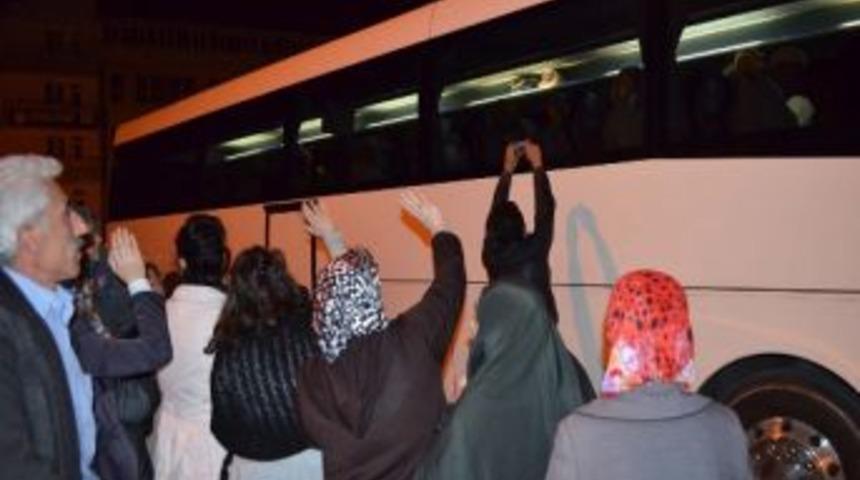 Alaca&rsquo;dan Kutsal Topraklara İlk Hacı Kafilesi Uğurlandı