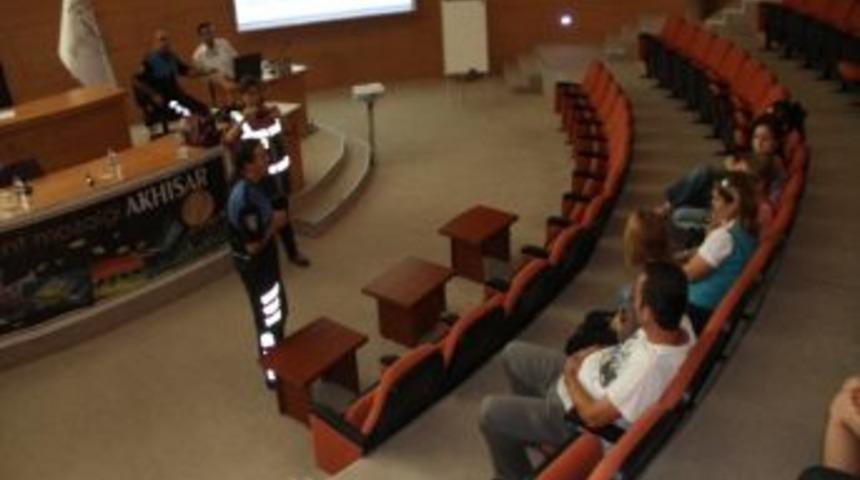 Akhisar&rsquo;da Toplum Destekli Polislik Faaliyeti Ve Tanıtım Semineri