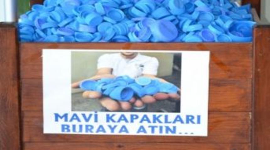 Kolej &Ouml;ğrencilerden Mavi Kapak Kampanyasına Destek