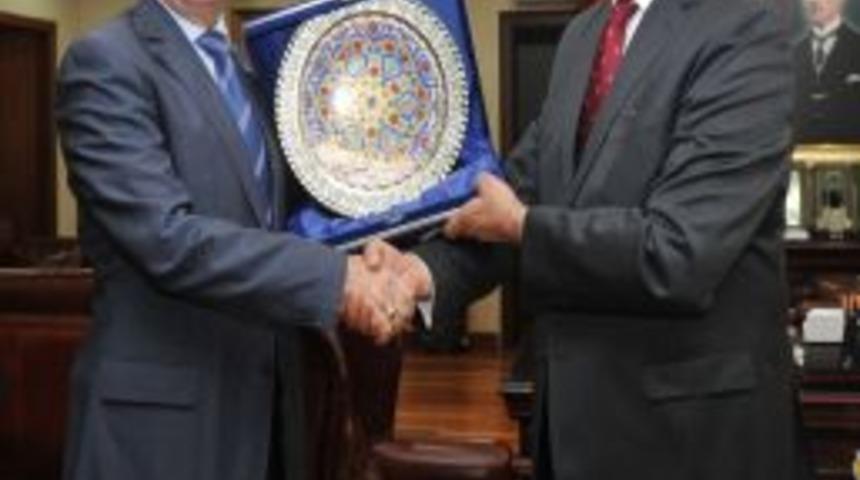 Irak'ın Yeniden Inşasına TOKİ Modeli