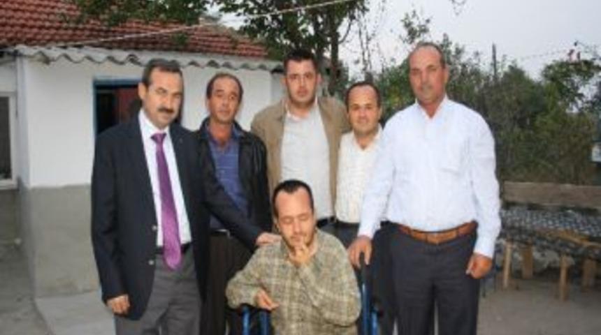 Ak Parti İpsala İl&ccedil;e Başkanlığı, Engelli Vatandaşa Sandalye Hediye Etti