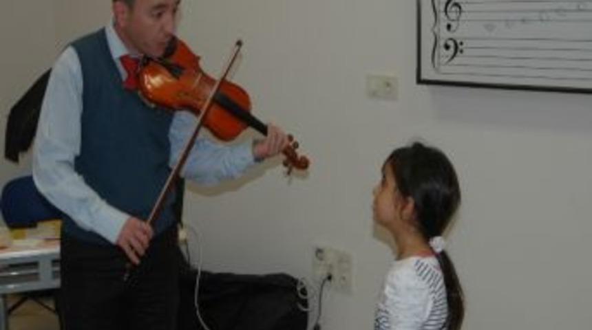 &Ccedil;orlu Fatih Koleji M&uuml;d&uuml;r&uuml; Rahmi Ocak: