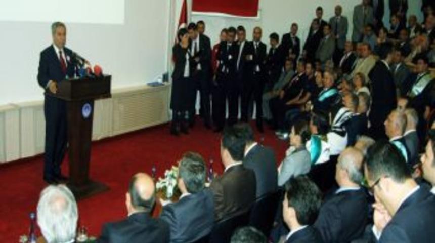 Arın&ccedil;: &Ouml;ğretim G&ouml;revlilerinin &Ouml;zl&uuml;k Haklarında Iyileştirme Yapacağız