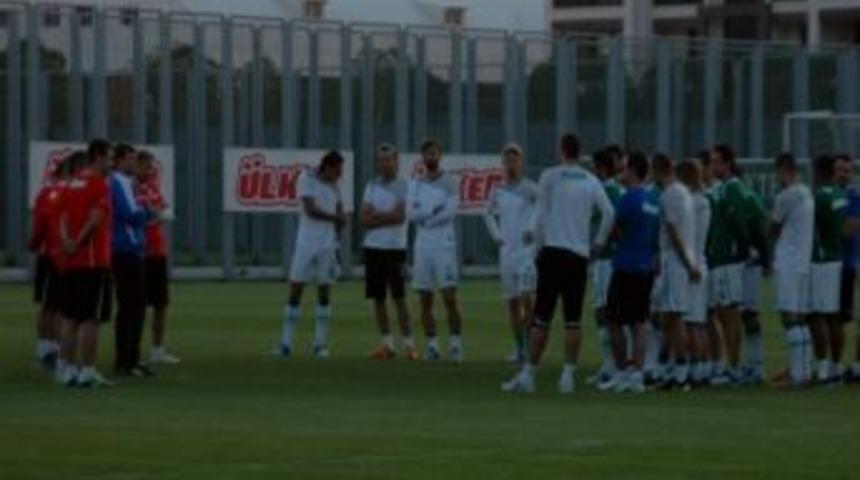 Bursaspor'da Ozan İpek, Antrenmana &Ccedil;ıkmadı