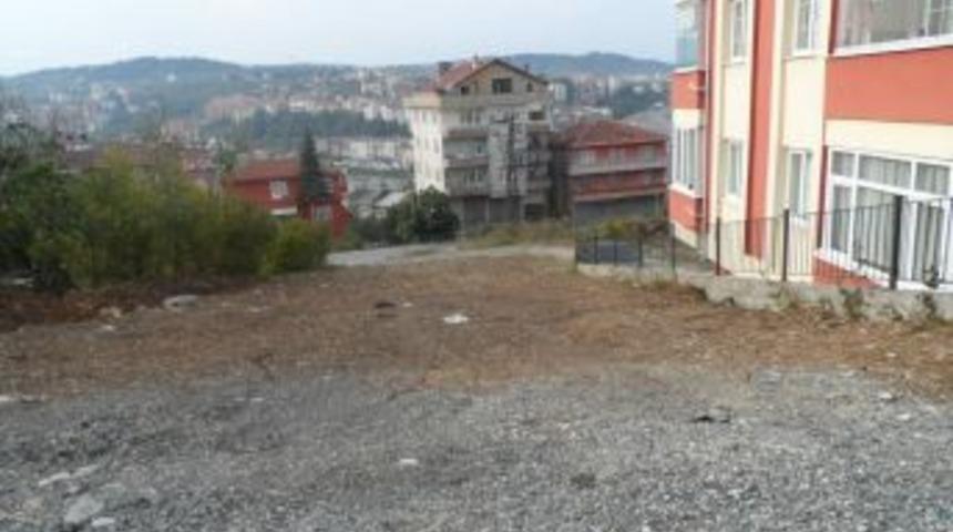 Vatandaşlar yollarını kendisi a&ccedil;tı