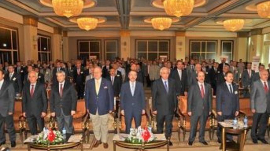 Vali Başk&ouml;y 1. OSB Eğitim zirvesi&rsquo;ne katıldı