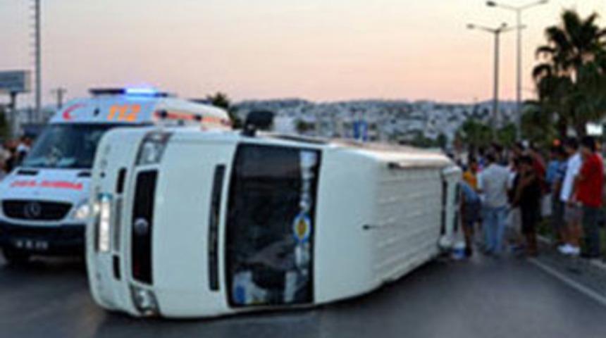 Ankara'da feci kaza: 2 &ouml;l&uuml;, 4 yaralı
