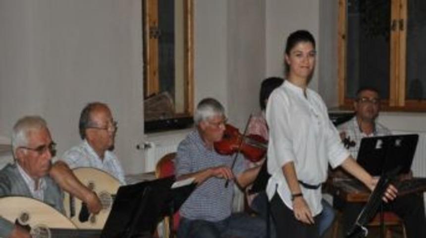 Salihli Belediyesi Koro &Ccedil;alışmaları Devam Ediyor