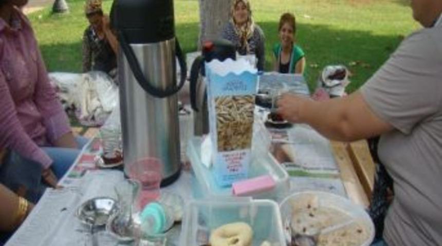 &Ccedil;evreyi Kirletenlere &Ccedil;erez Kutusu Dağıtılıyor