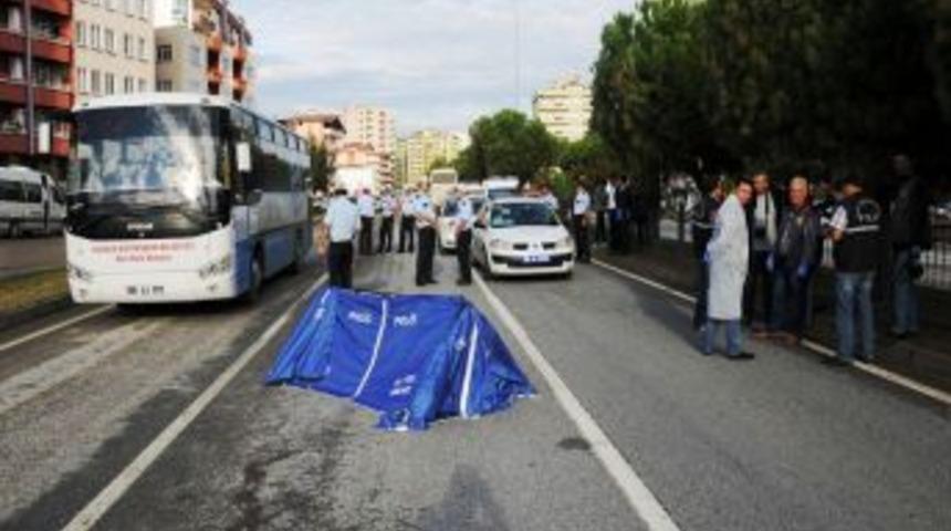 &Ccedil;alışma Yapılan Yolda Ara&ccedil; &Ccedil;arpan &Uuml;niversite &Ouml;ğrencisi Hayatını Kaybetti