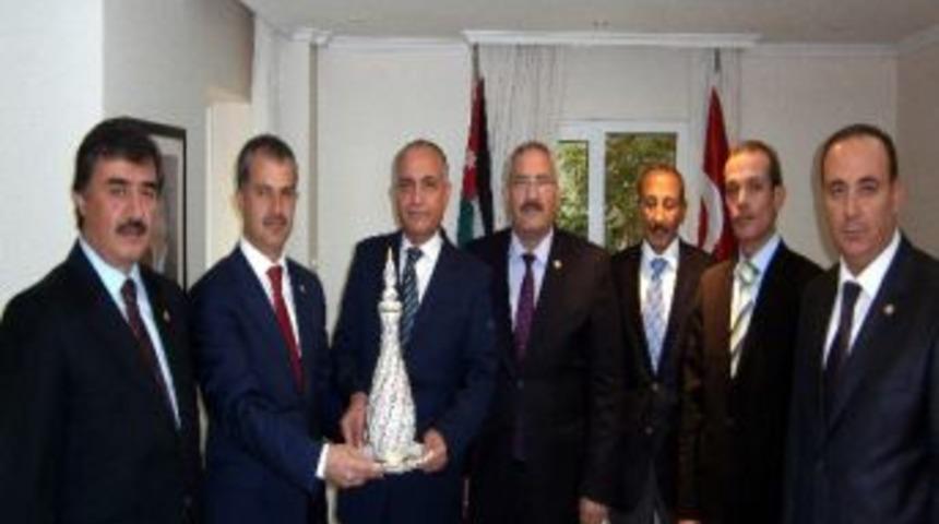 &Uuml;rd&uuml;n Parlamentolar Arası Dostluk Grubu &Uuml;rd&uuml;n B&uuml;y&uuml;kel&ccedil;isini Ziyaret Etti