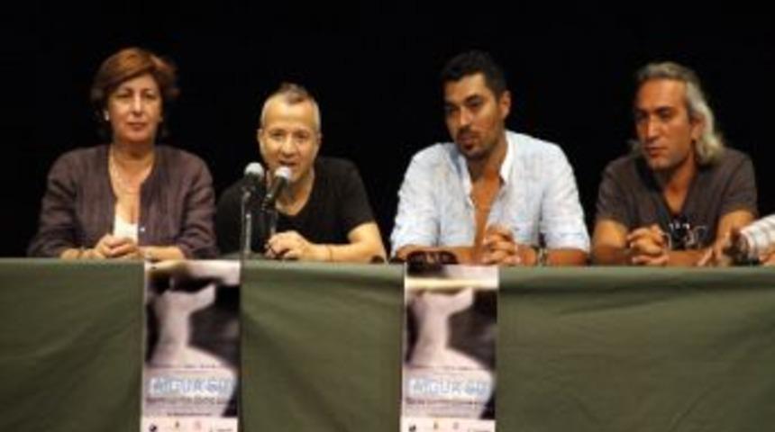 İspanya&rsquo;da T&uuml;rk M&uuml;ziği Ve T&uuml;rk Halk Oyunu