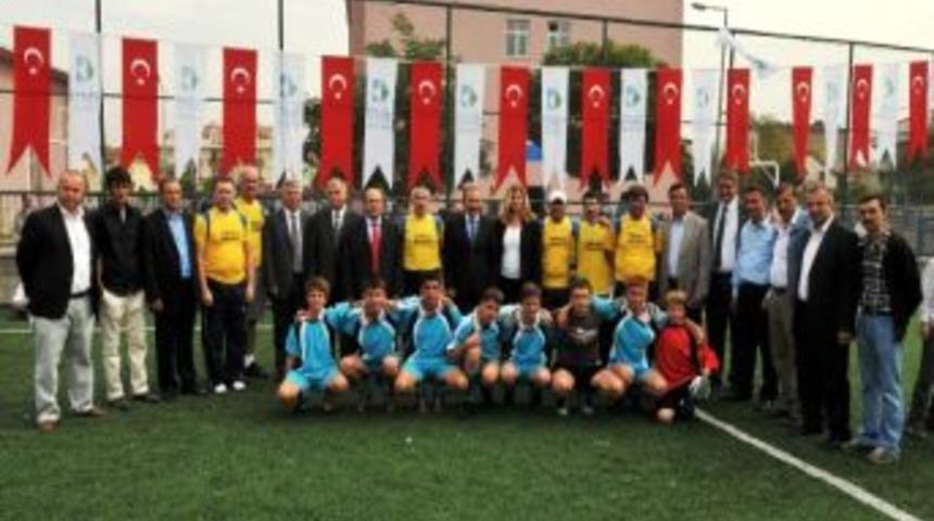 İzmit Belediyesi&rsquo;nden Yenışehirspor&rsquo;a Tesis