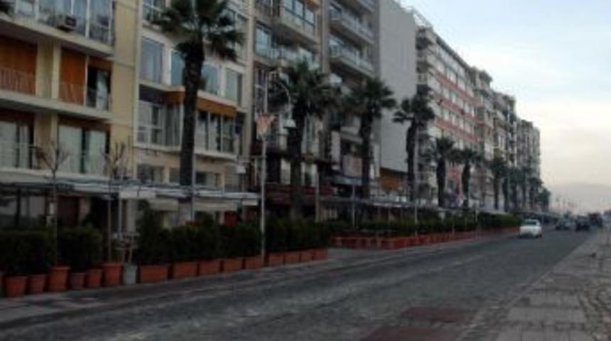 İzmir B&uuml;y&uuml;kşehir Belediyesi'nden Kordon Anketi