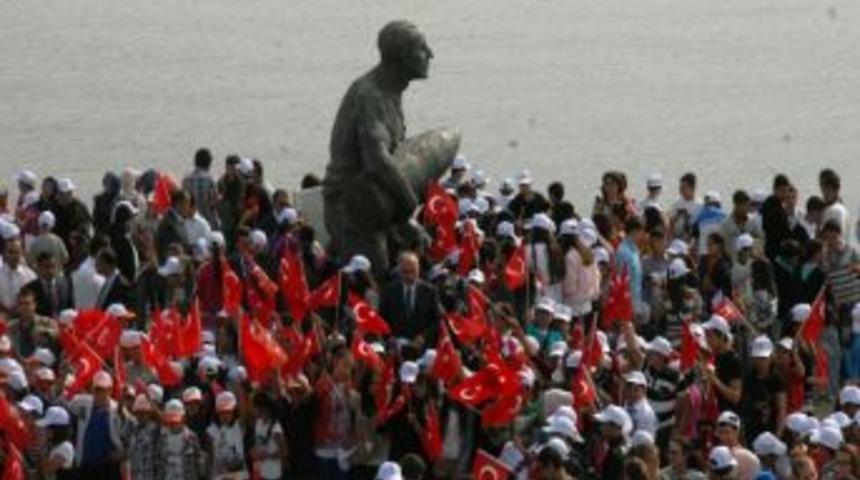 97. Yılda Şehitliklere 9 Bin 700 &Ouml;ğrenci
