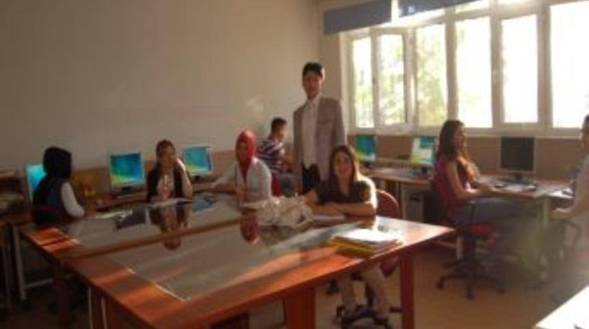 Bilgisayar Kursuna B&uuml;y&uuml;k Talep