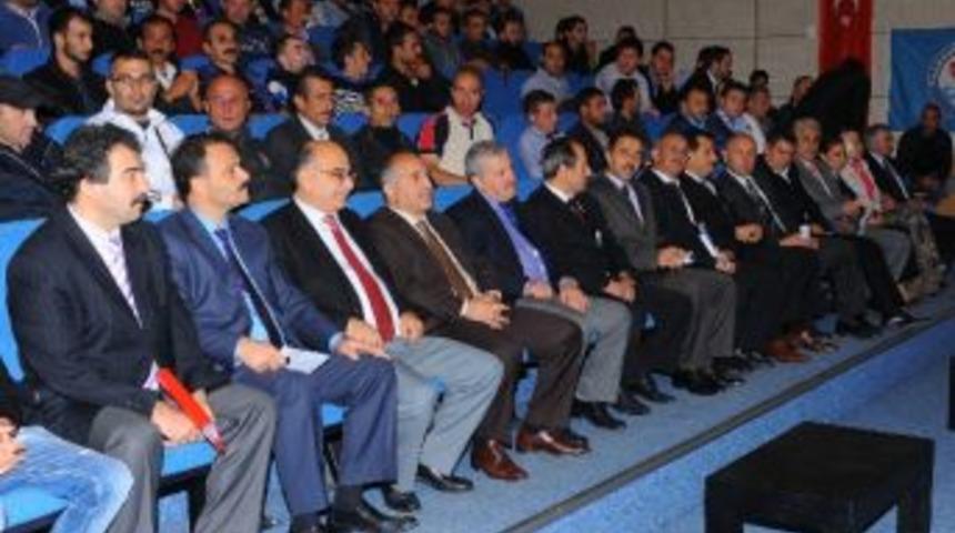 İş-kur Belediye İşbirliği İle 300 Kişi İstihdam Edildi