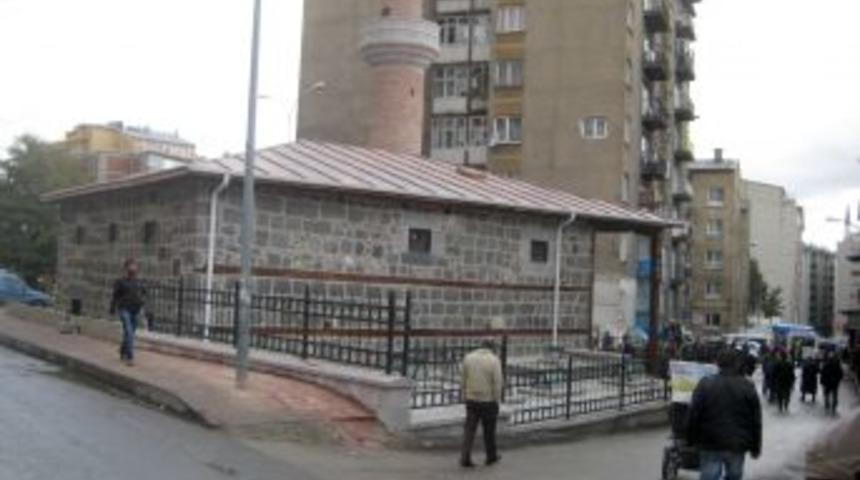 Restorasyonu Tamamlanan İhmal Camii Ibadete A&ccedil;ıldı