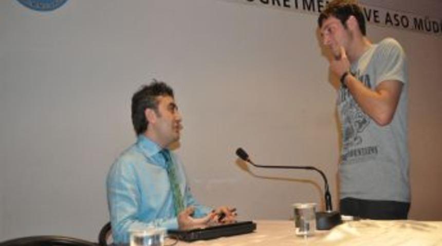 Ak&ccedil;akoca&rsquo;da Gen&ccedil;lere &Uuml;niversiteye Girmenin Yolları Anlatıldı