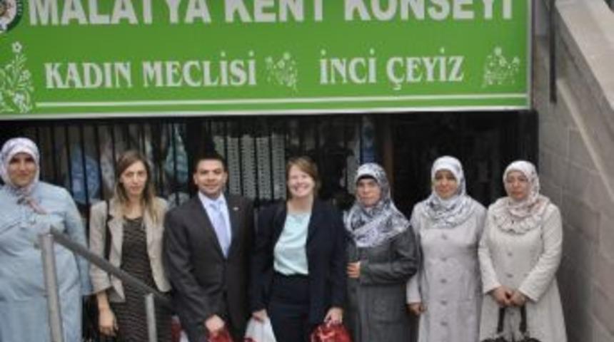 Abda Konsolosu Espinoza&rsquo;nın El İşi Merakı