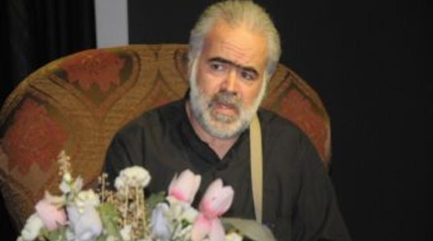 Şair R&uuml;stem Ahmet G&ouml;z&uuml;b&uuml;y&uuml;k Sevenleriyle Buluştu