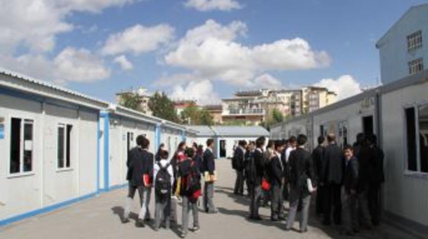 Eğitim Ter&ouml;re Yenilmedi, Yakılan Konteyner Sınıfların Yerine Yenileri Getirildi