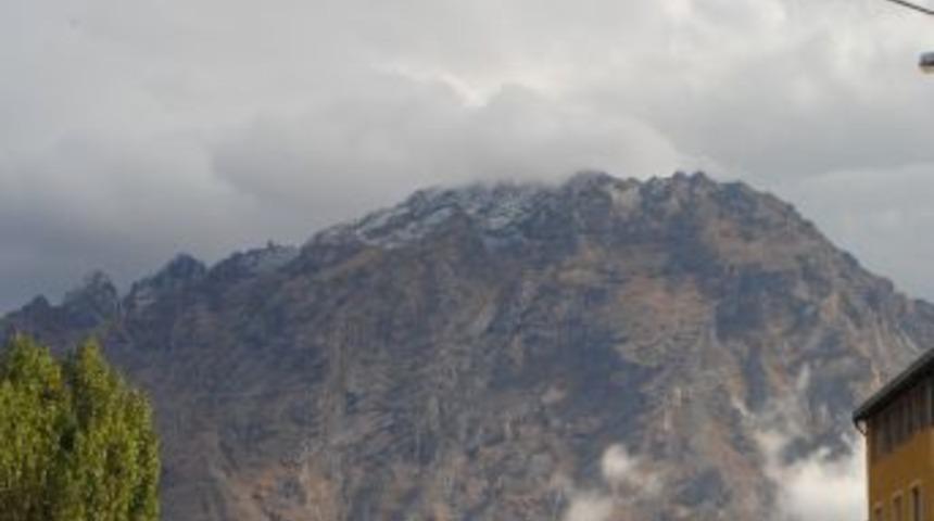 Hakkari Dağlarına Yılın Ilk Karı D&uuml;şt&uuml;