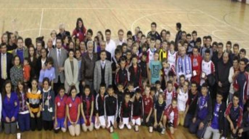 Bolu&rsquo;da Neuss Dostluk Turnuvası Sona Erdi