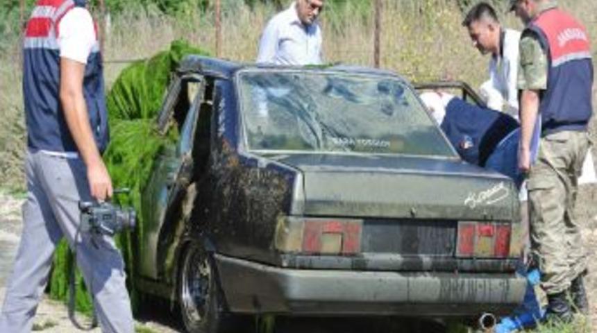 Adana&rsquo;da Kaybolan Otomobil Osmaniye'de Sulama Kanalında Bulundu