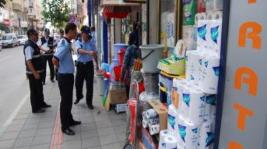 Zabıtadan Kaldırım İşgali Operasyonu