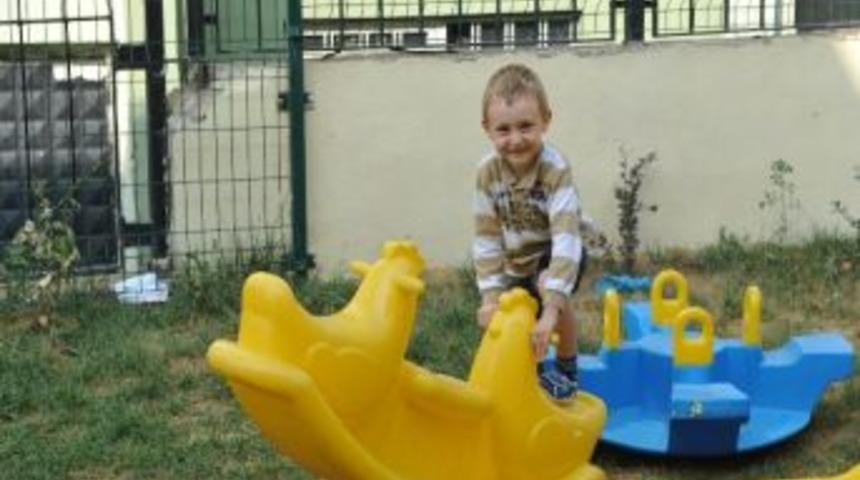 Boz&uuml;y&uuml;k Belediyesi&rsquo;nden Miniklere Kaydırak