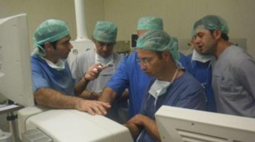 D&uuml;nyag&ouml;z Ankara'da 'lazer Yardımlı Katarakt' Cerrahisi Başladı