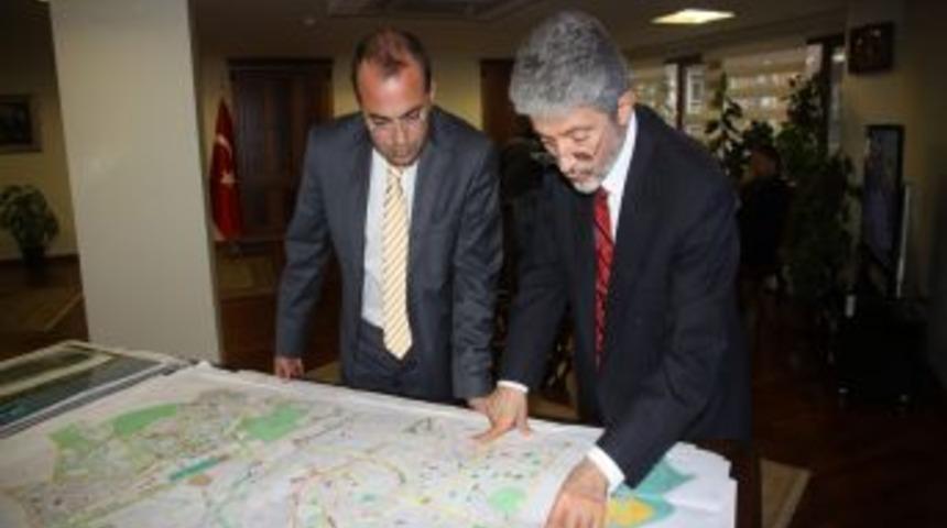 Sincanlı M&uuml;teahhitlerden Başkan Tuna&rsquo;ya Teşekk&uuml;r