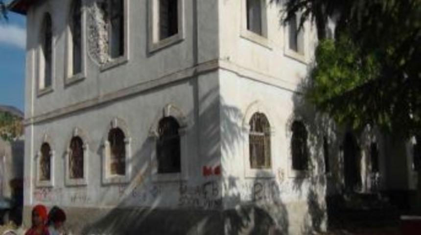 83 Yıllık Tarihi Okul Restore Edilerek M&uuml;zeye D&ouml;n&uuml;şt&uuml;r&uuml;lecek