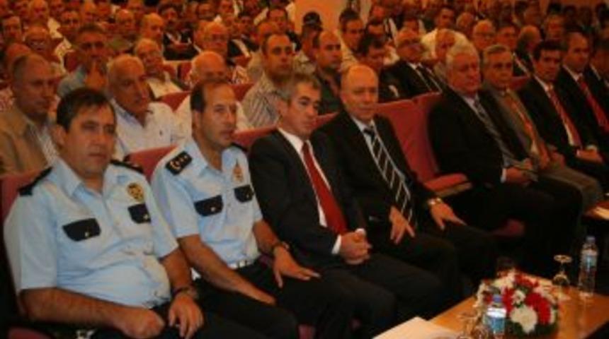 Ticari Ara&ccedil; S&uuml;r&uuml;c&uuml;lerini Bilgilendirme Toplantısı D&uuml;zenlendi