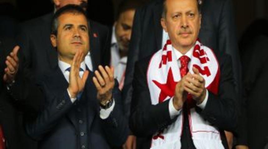 Başbakan Erdoğan, Ş&uuml;kr&uuml; Saracoğlu Stadı'na Geldi.