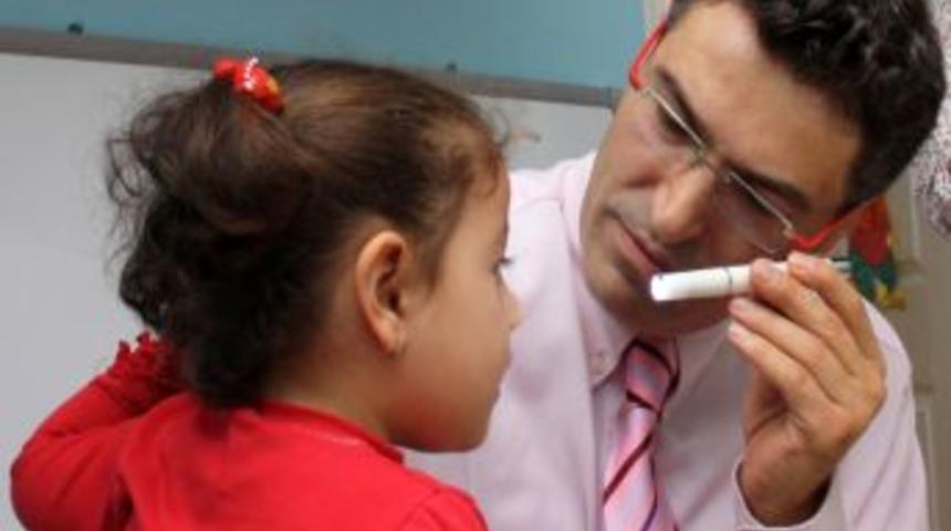 G&ouml;zl&uuml;k &Ccedil;ocuklar Arasında Artık Alay Konusu Olmaktan &Ccedil;ıktı