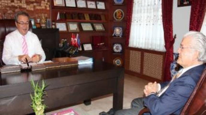 Prof.dr. Kocat&uuml;rk, &Uuml;nver&rsquo;i Ziyaret Etti