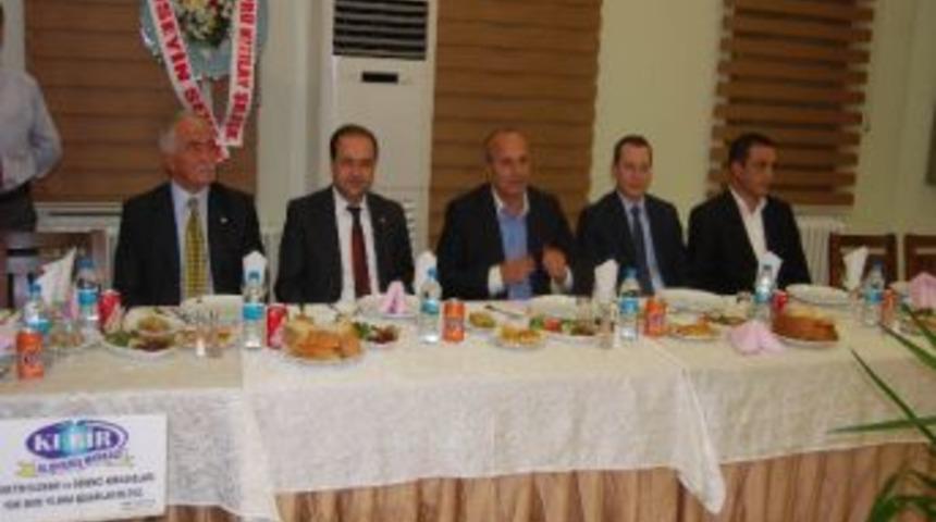 Taşk&ouml;pr&uuml; Meslek Y&uuml;ksek Okulundan Sazlı S&ouml;zl&uuml; Kaynaşma Gecesi