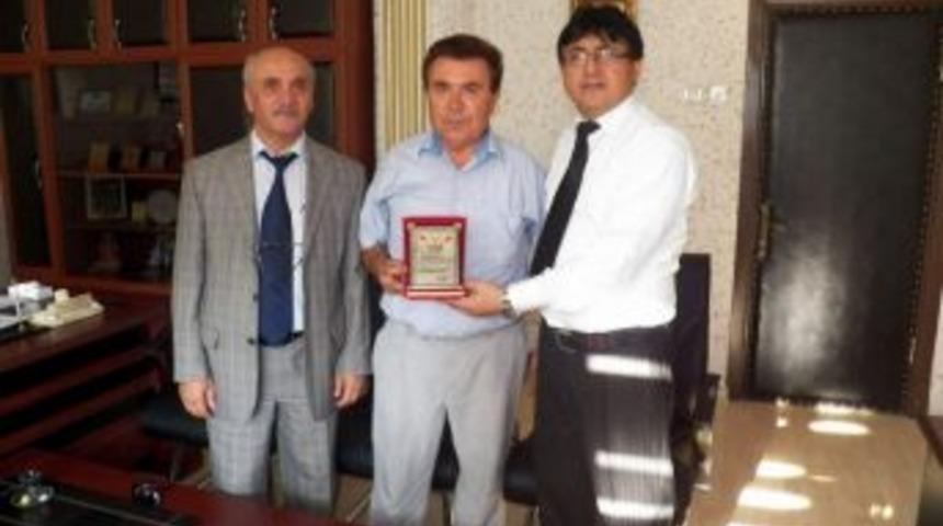 S&ouml;ğ&uuml;t'te Hayırsever Vatandaştan Okula G&uuml;venlik Kamerası