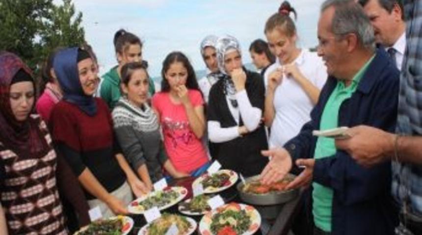 Tirebolu&rsquo;da Y&ouml;resel Yemek Yarışması D&uuml;zenledi