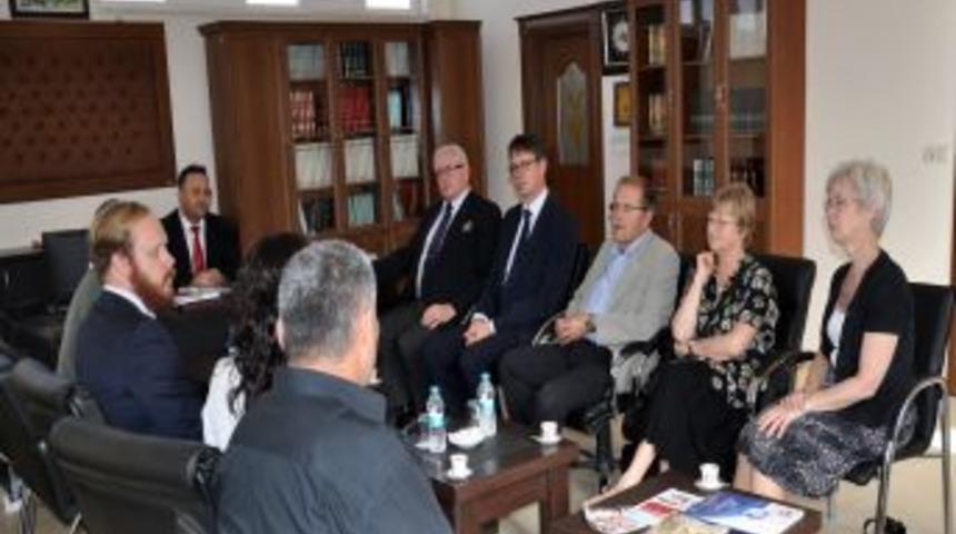 Midyat M&uuml;ft&uuml;l&uuml;ğ&uuml;'ne İsve&ccedil;'ten Misafir Geldi