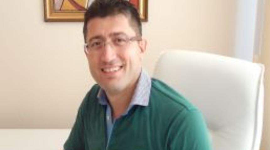 Opr. Dr. &Ccedil;akır: Y&uuml;zdeki &Uuml;zg&uuml;n Ve Yorgun Ifadelerden Kurtulmak M&uuml;mk&uuml;n