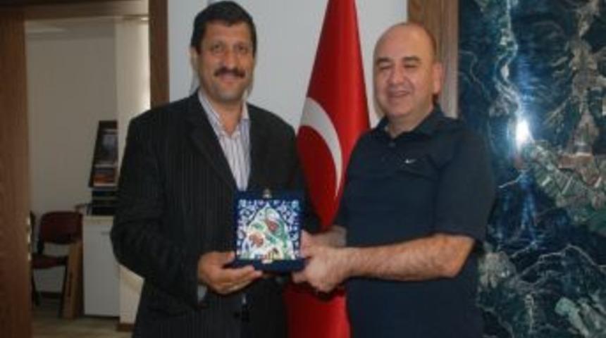 Başkan Selami Sel&ccedil;uk, Gediz Belediye Başkanı Saraoğlu'nu Ziyaret Etti
