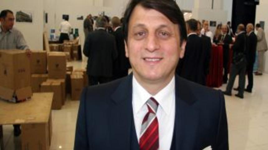 Bursa Barosu Başkanını Se&ccedil;iyor